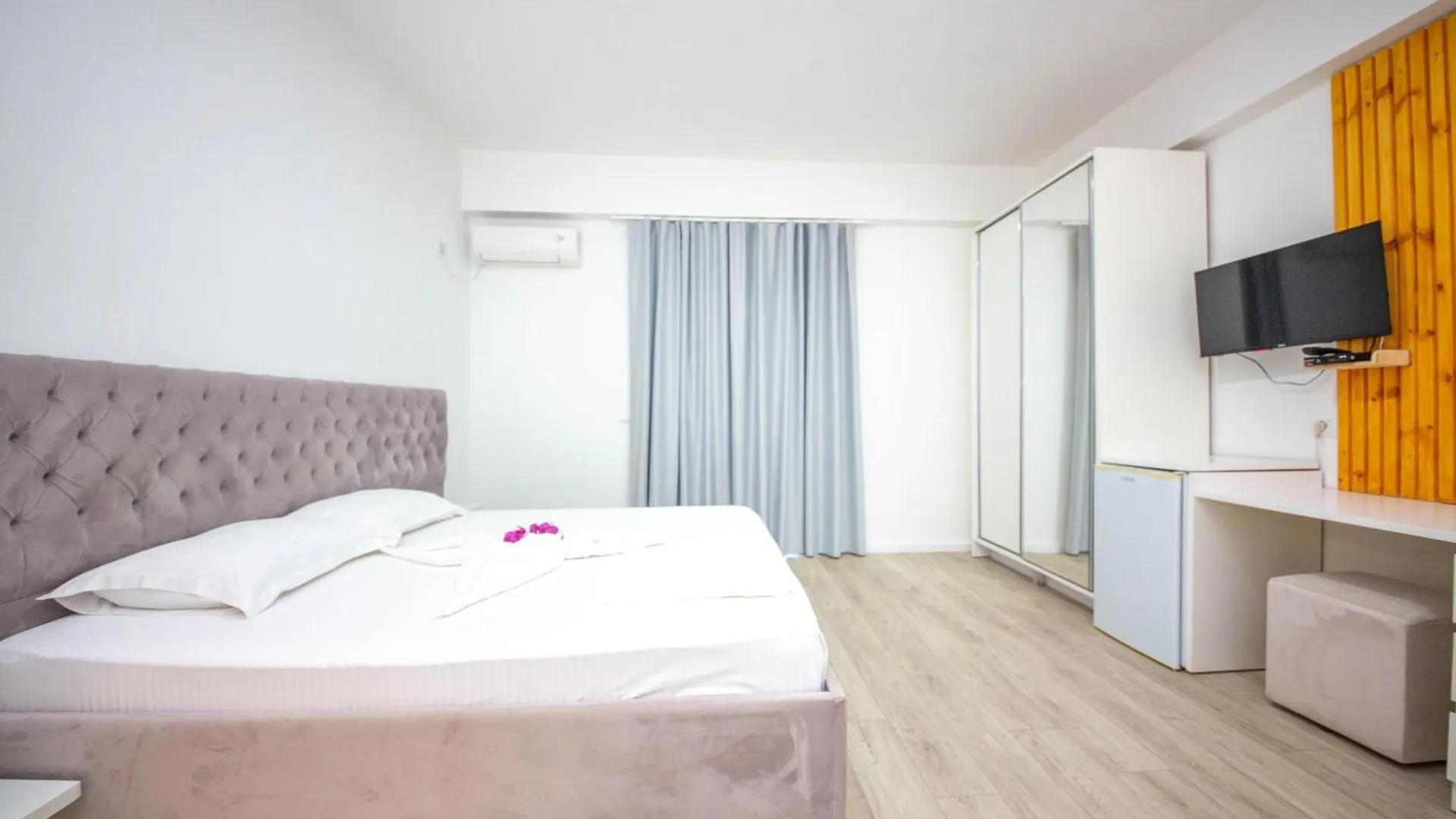 2E Villa & Homestay Ксамил Отель