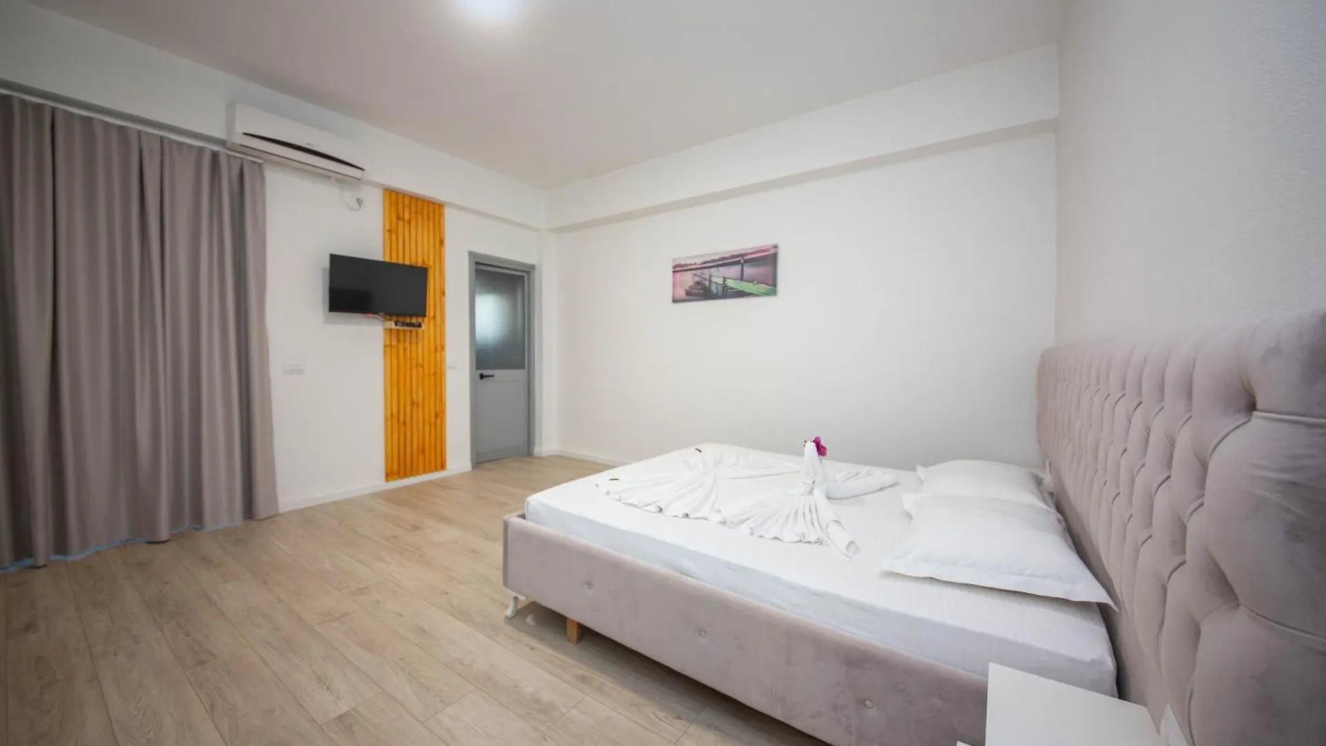2E Villa & Homestay Ксамил Отель