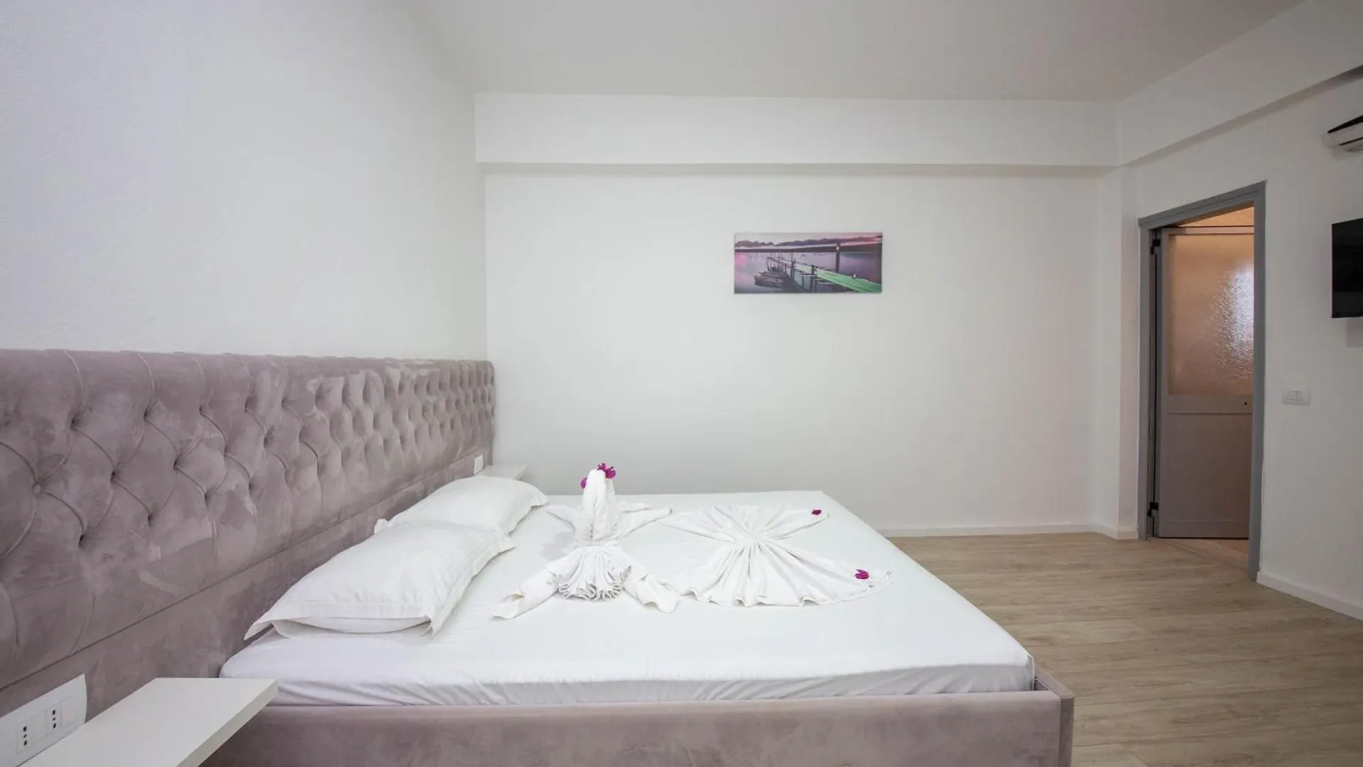 *** Отель 2E Villa & Homestay Ксамил Албания